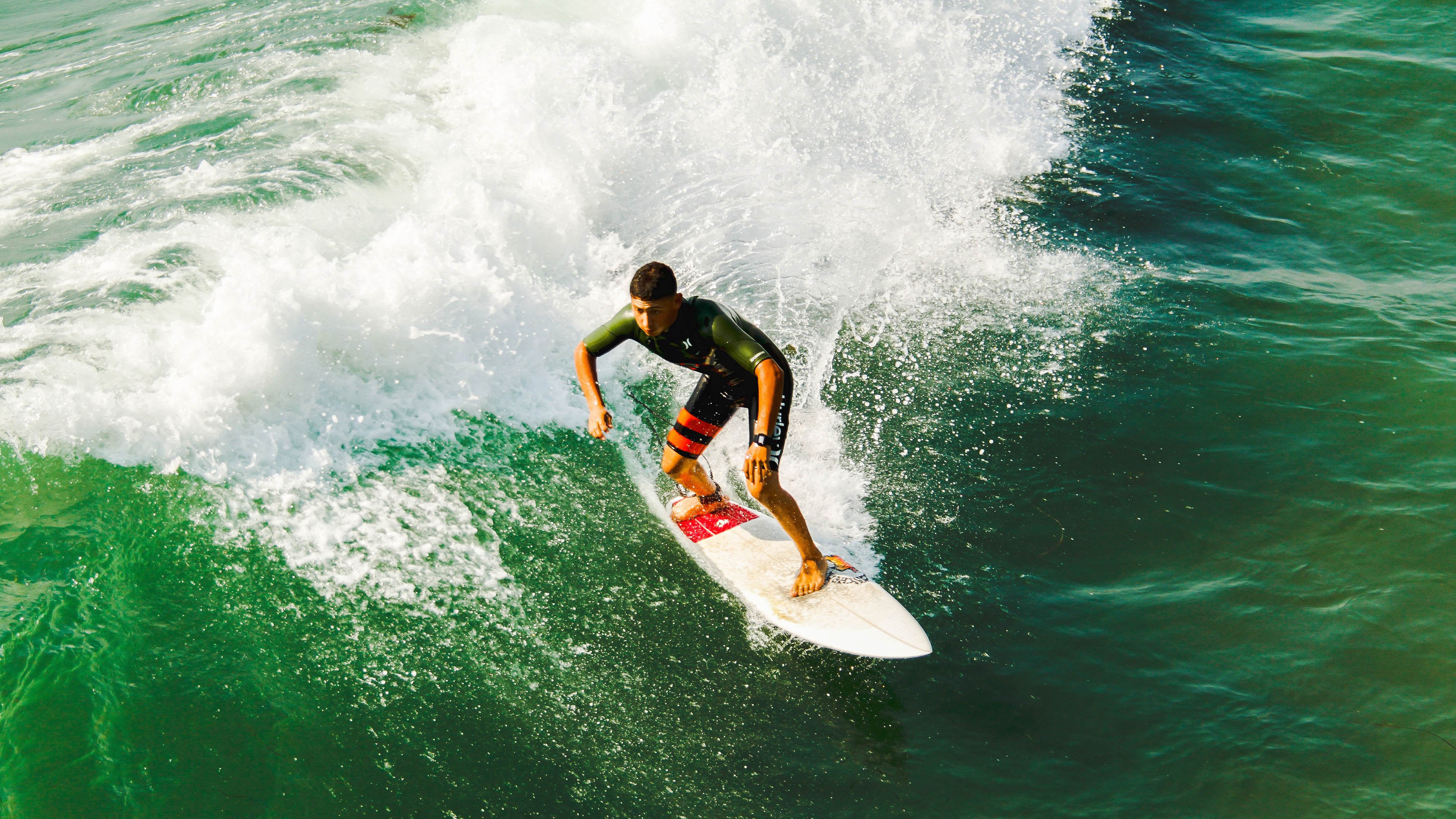 恩多耶-布鲁阿尔决赛精彩瞬间成为焦点,多恩布什